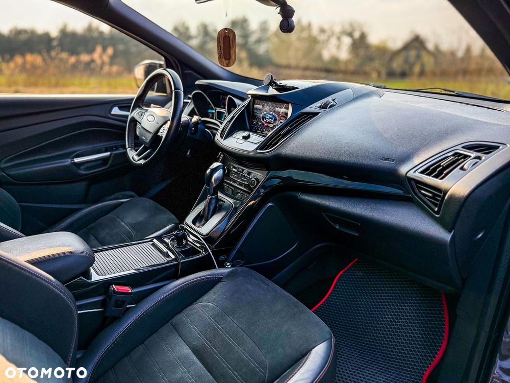 Ford Kuga 2.0 TDCi 4x4 ST-Line - 21