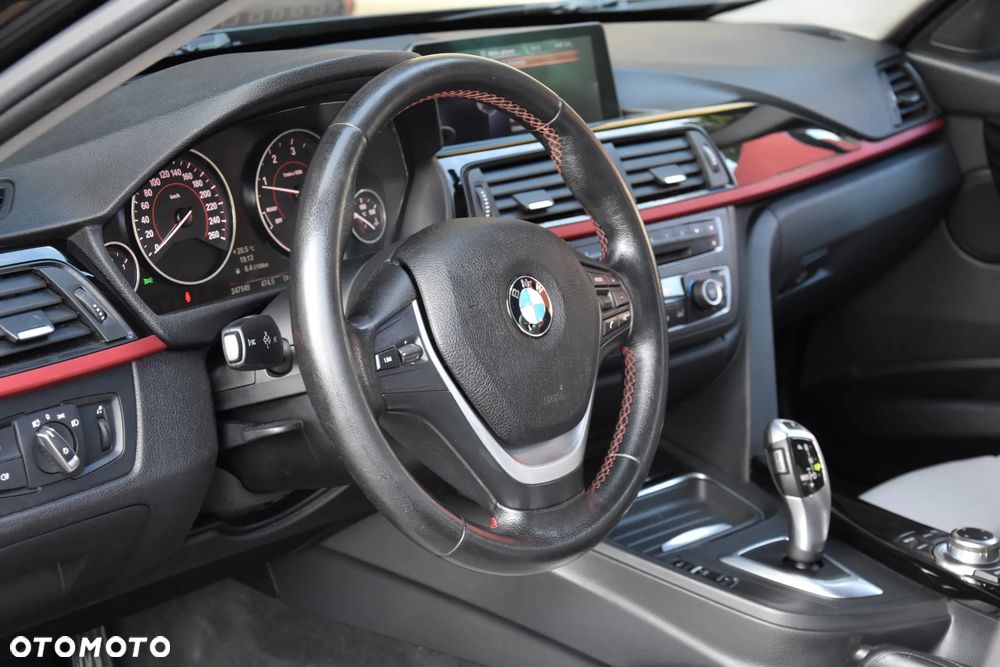 BMW Seria 3 320d Sport Line - 23