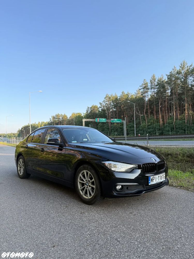 BMW Seria 3 318i - 3