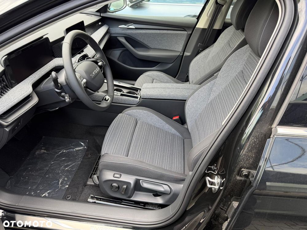 Skoda Superb 1.5 TSI mHEV Selection DSG - 5