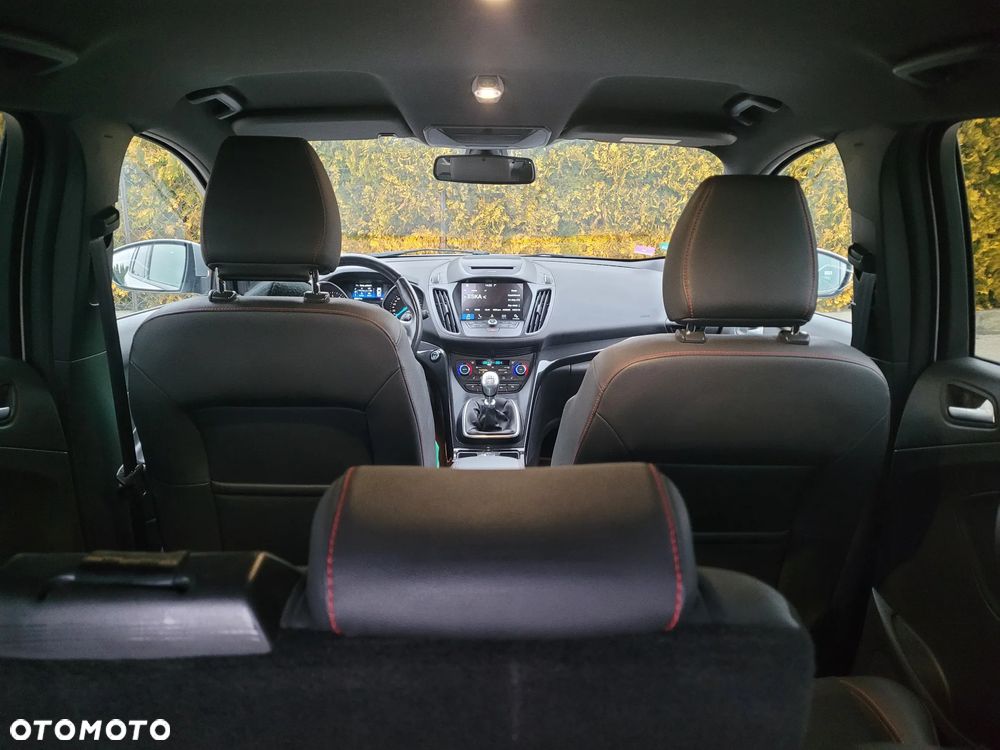 Ford Kuga - 24
