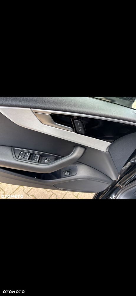 Audi A4 Avant 40 TFSI S tronic S line - 14