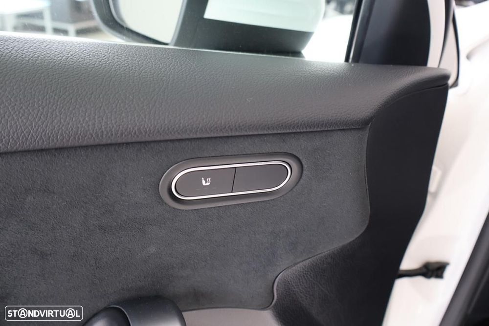 Mercedes-Benz A 250 e - 40