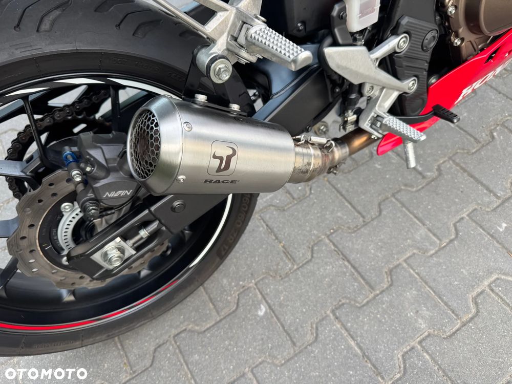 Honda CBR - 17