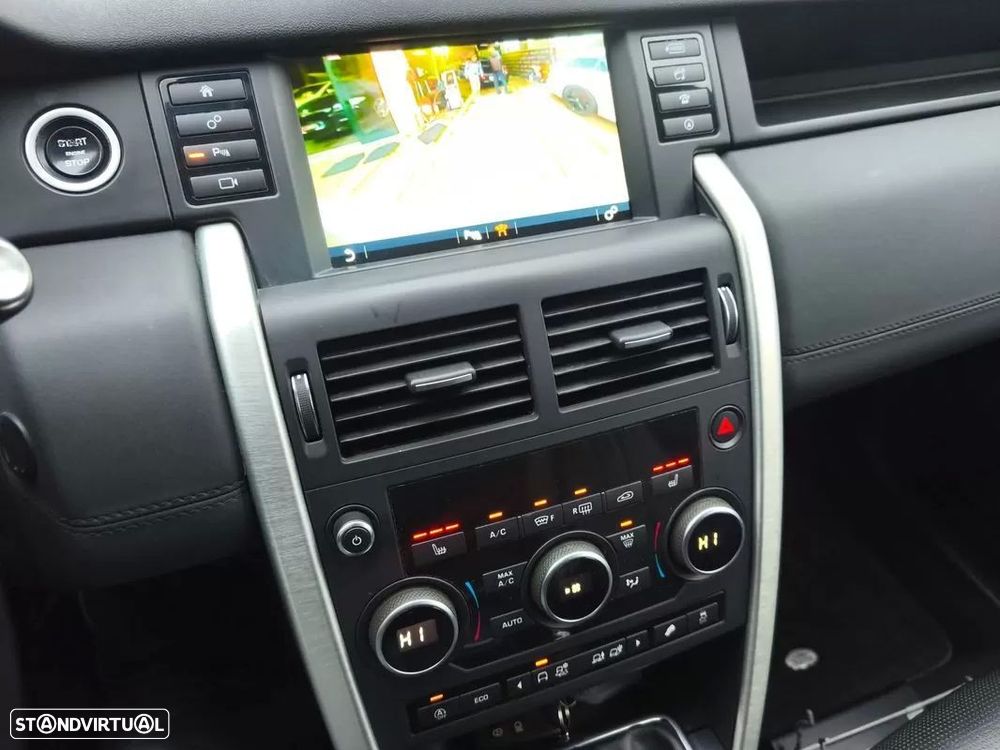 Land Rover Discovery Sport TD4 HSE Luxury - 29