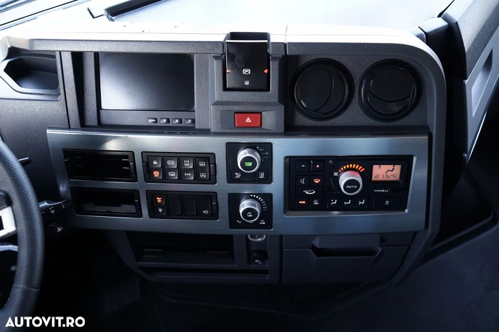 Renault T 520 / RETARDER / PIELE / LIMITED / TEAM ALPINE - 30