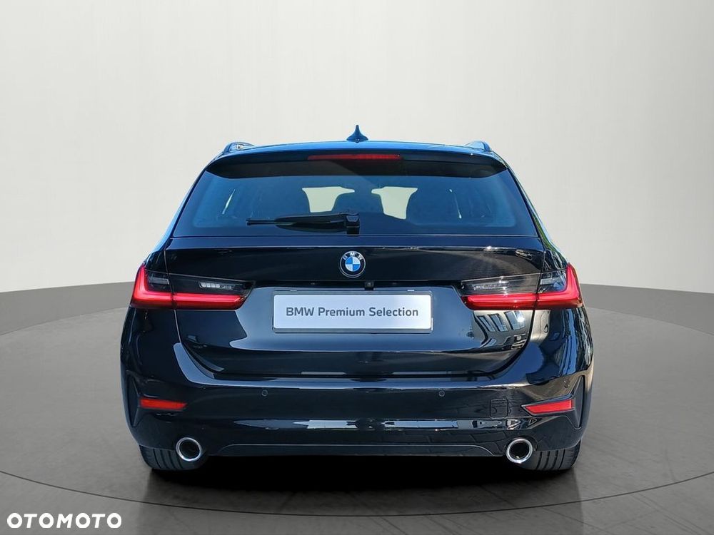 BMW Seria 3 2021 photo 4