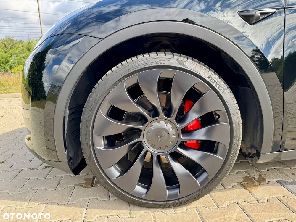 Tesla Y Performance AWD - 7