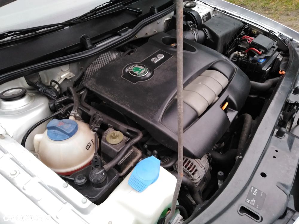 Skoda Octavia 2.0 Combi Ambiente 4x4 - 37