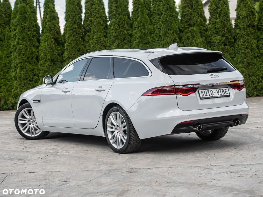 Jaguar XF 25d AWD Prestige - 9