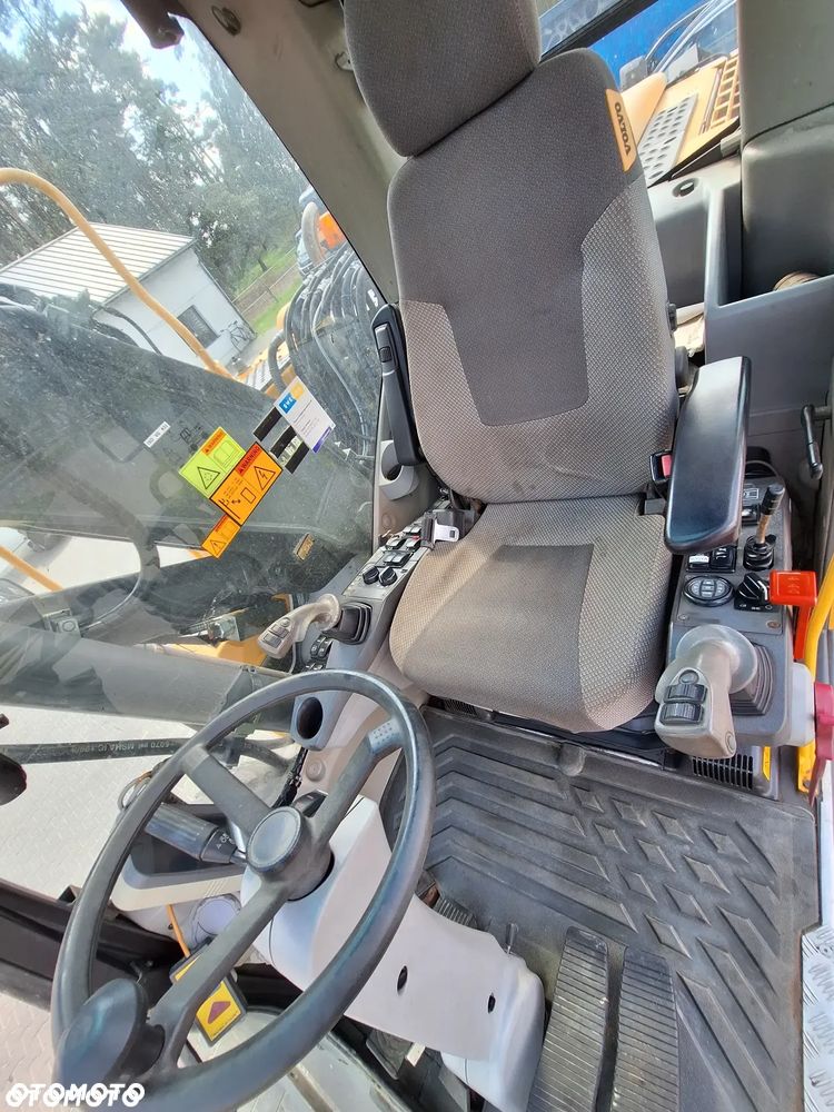 Volvo EW160C - 16