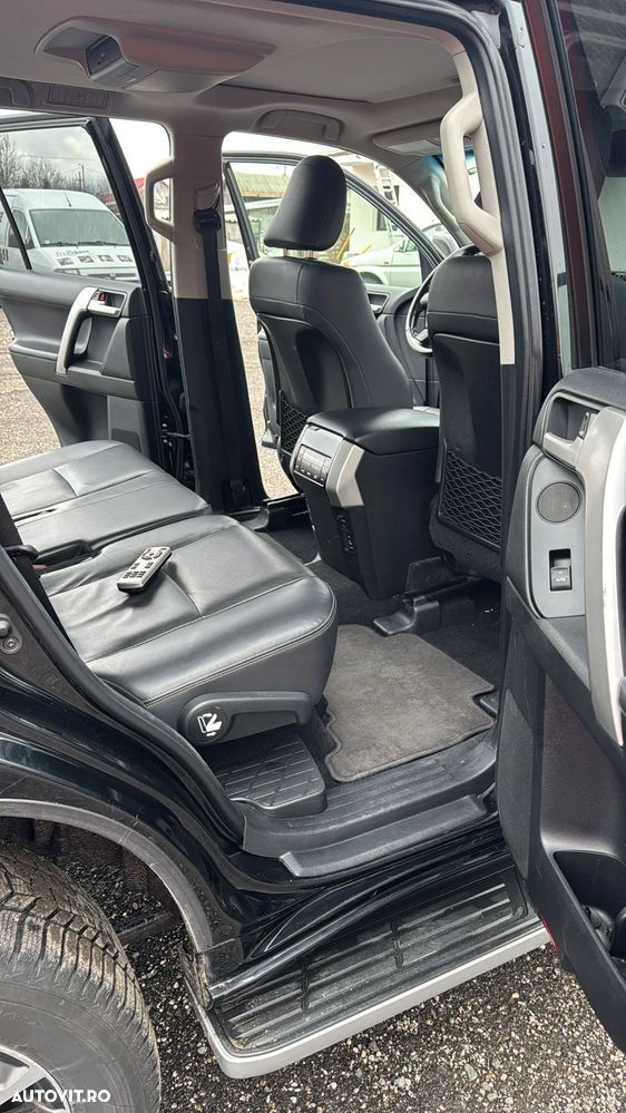 Toyota Land Cruiser 2.8l D-4D 204 CP A/T 7 locuri Luxury AVS - 6