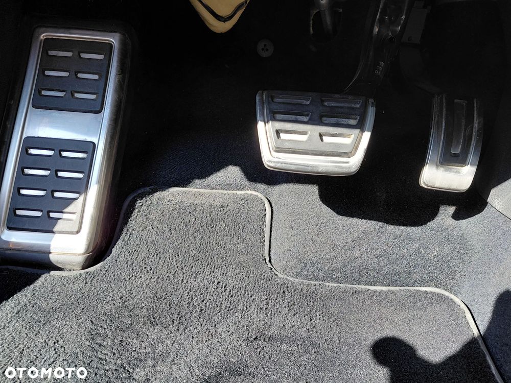 Volkswagen Golf GTI 2.0 TSI OPF DSG Performance - 13