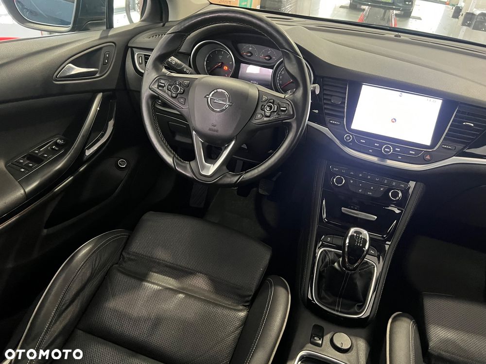 Opel Astra 1.4 T Enjoy S&S - 19