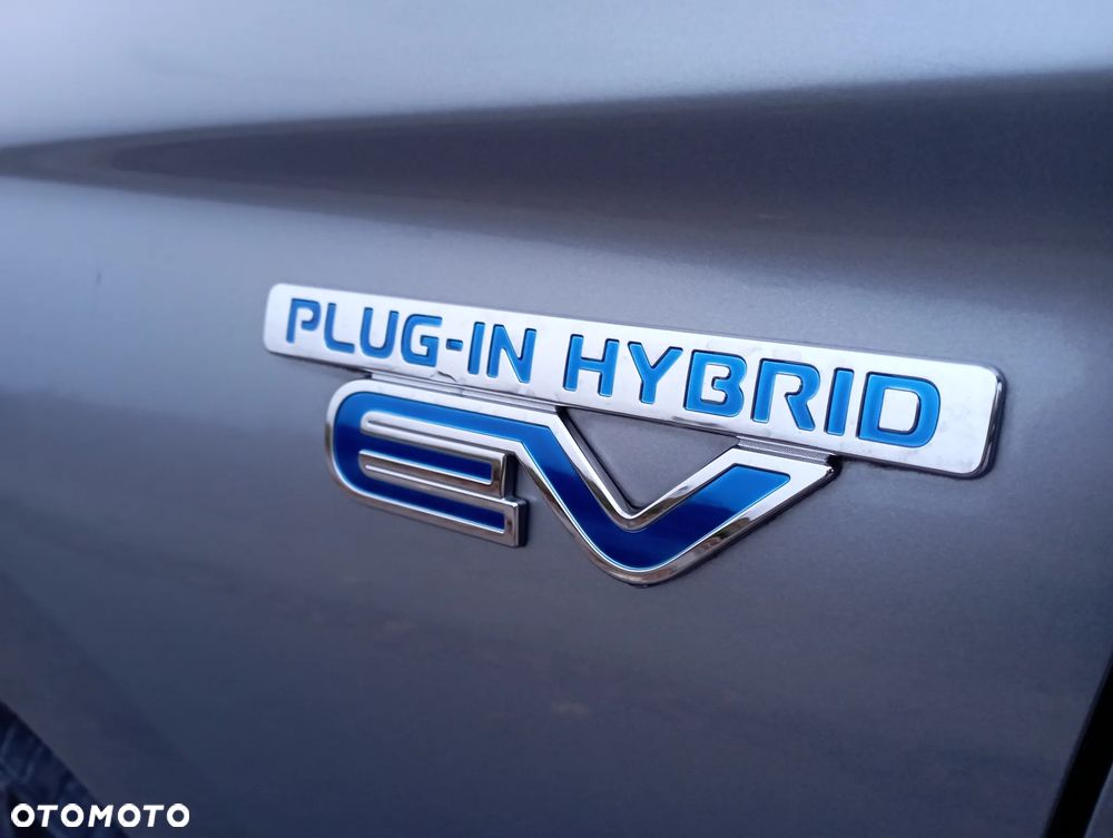 Mitsubishi Outlander - 20