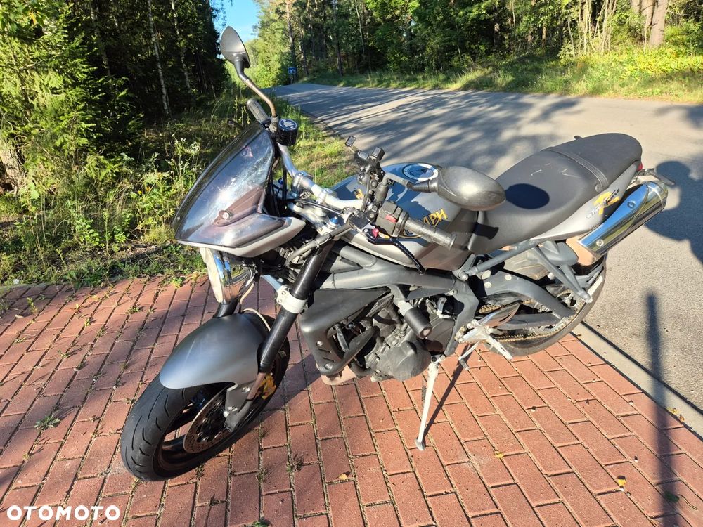 Triumph Street Triple - 2