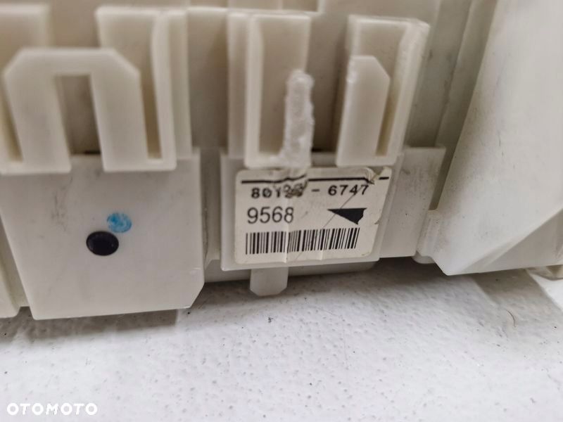toyota matrix 2 ii e140 1.8 b moduł sterujący skrzynka bezpieczników - 3