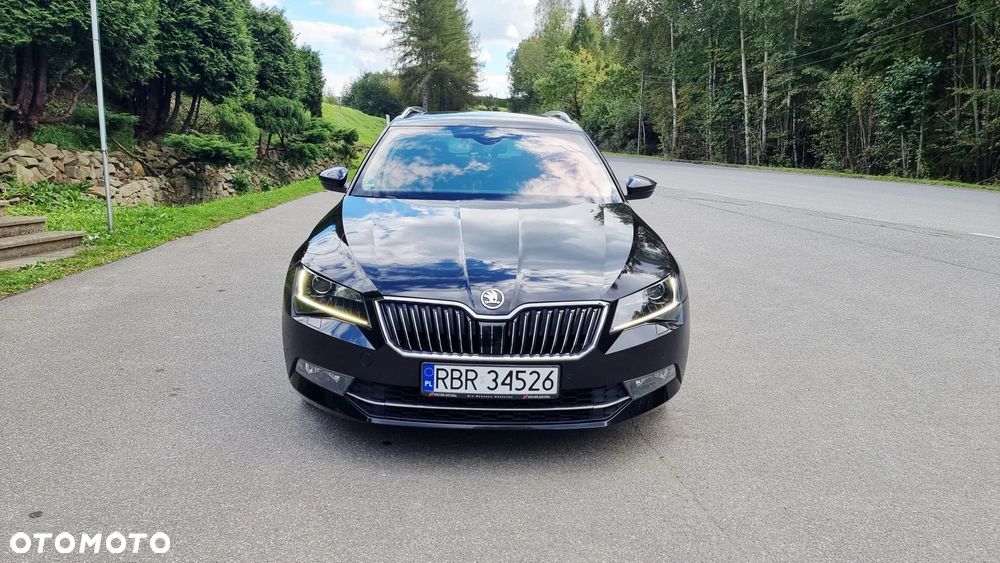 Skoda Superb Combi 2.0 TDI DSG Premium Edition - 11