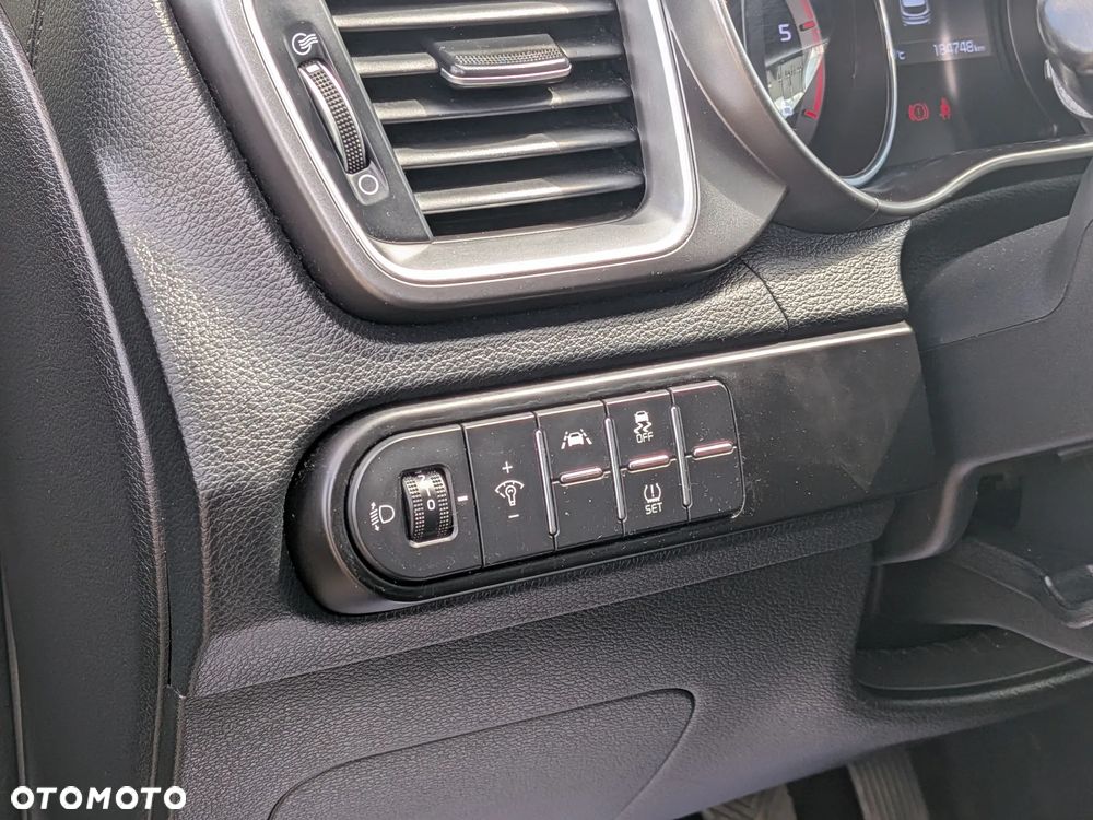 Kia Ceed 1.6 CRDi SCR L Business Line - 20