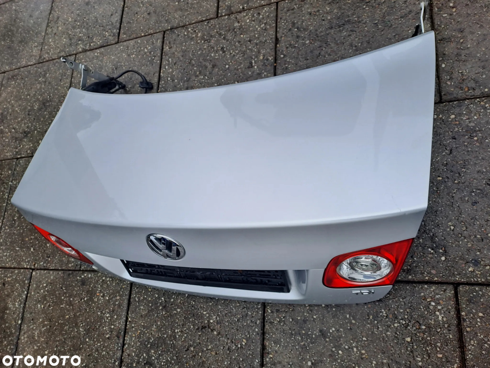 Volkswagen Jetta III 1K2 A5 sedan zderzak tylny z PDC kod lakieru LA7W - 9