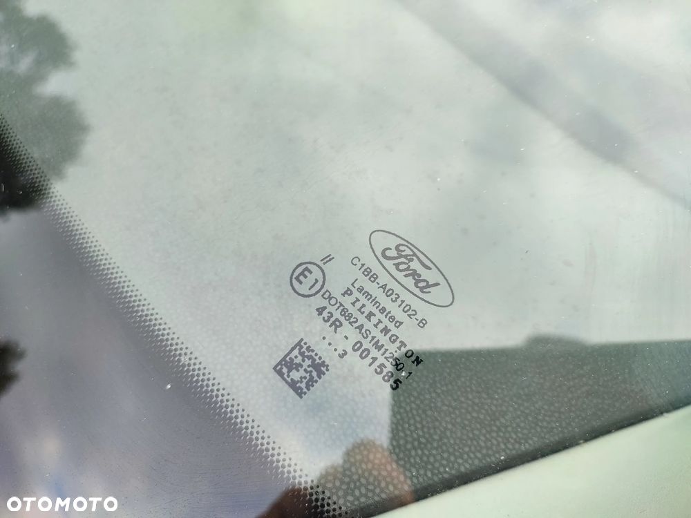 Ford Fiesta 1.0 EcoBoost STart-Stop ST-LINE - 36
