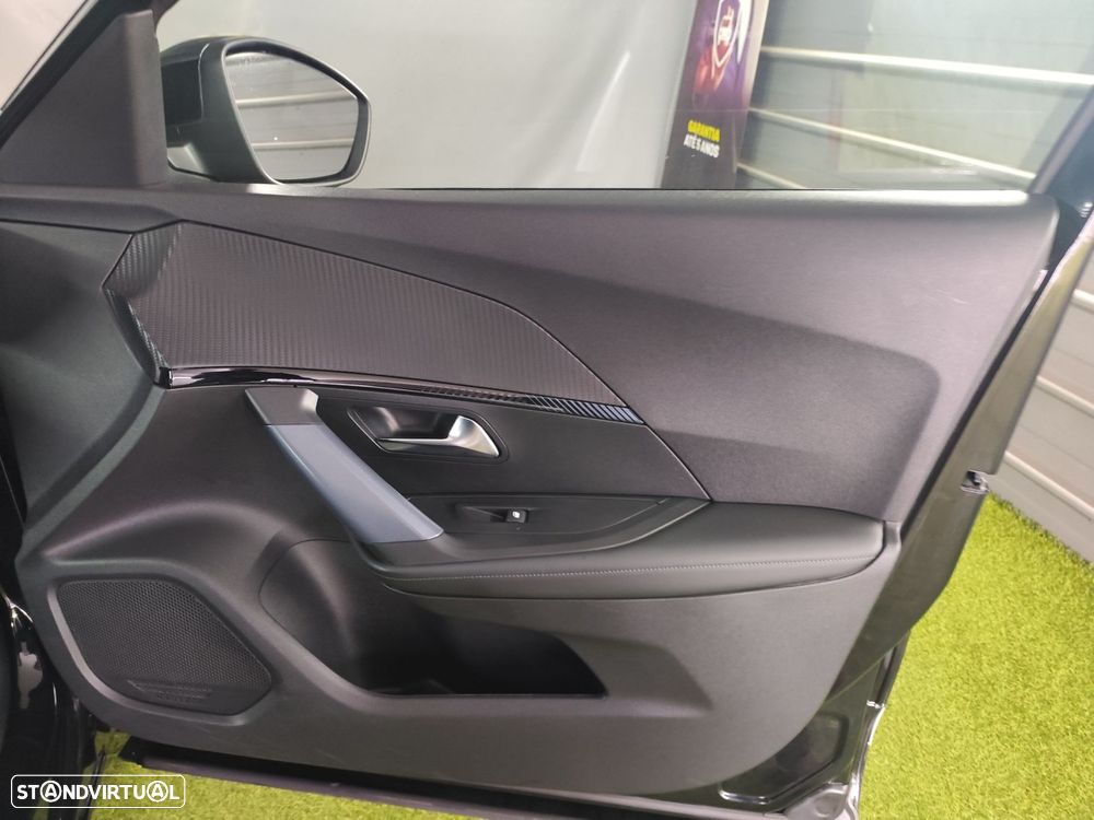 Peugeot 2008 PureTech 100 Stop&Start Allure Pack - 33