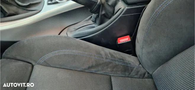 BMW Seria 3 325i xDrive - 14