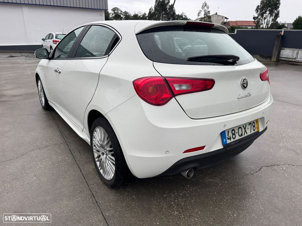 Alfa Romeo Giulietta 1.6 JTDm - 6