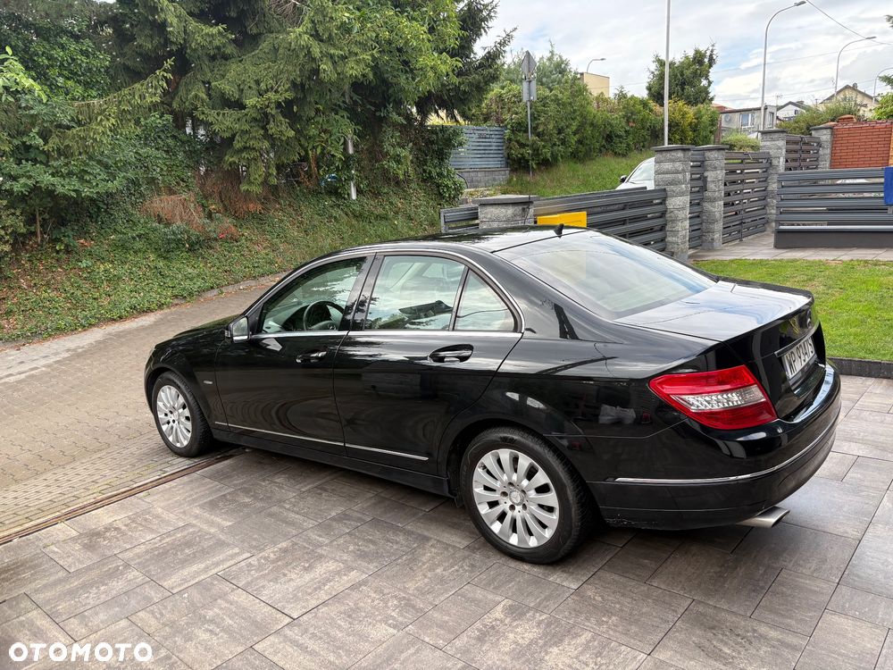 Mercedes-Benz Klasa C 220 CDI DPF Automatik BlueEFFICIENCY Elegance - 4