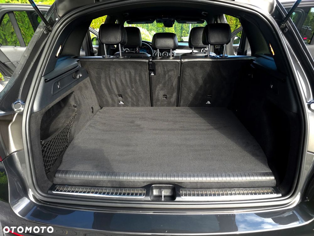 Mercedes-Benz GLC 350 e 4Matic 7G-TRONIC AMG Line - 28