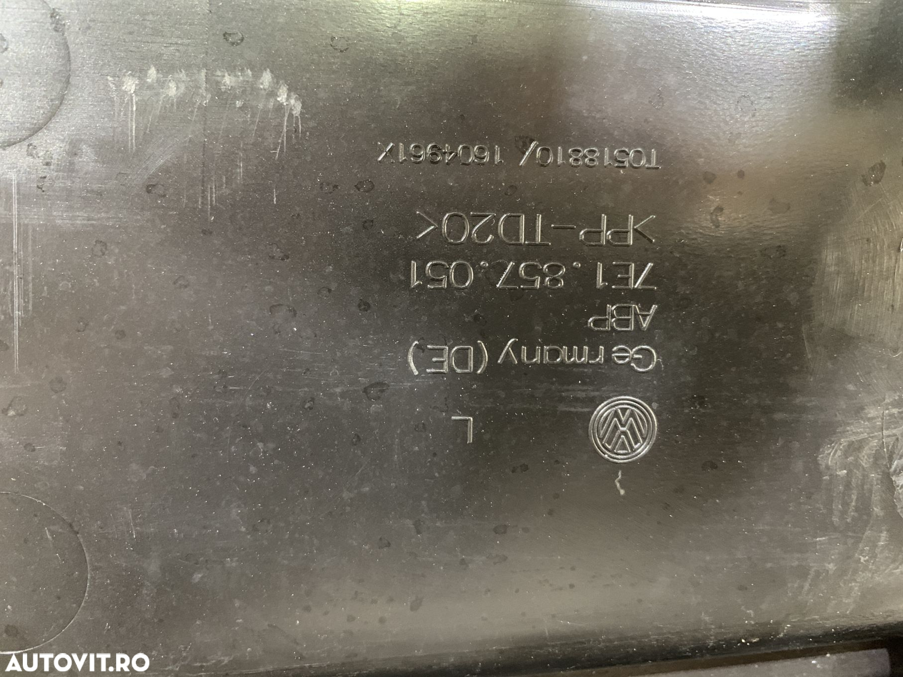 Plansa bord VW Transporter T6 , Multivan, Caravelle, 2016, 2017, 2018, 2019, 2020, 2021, 2022, cod origine OE 7E1857051 - 9