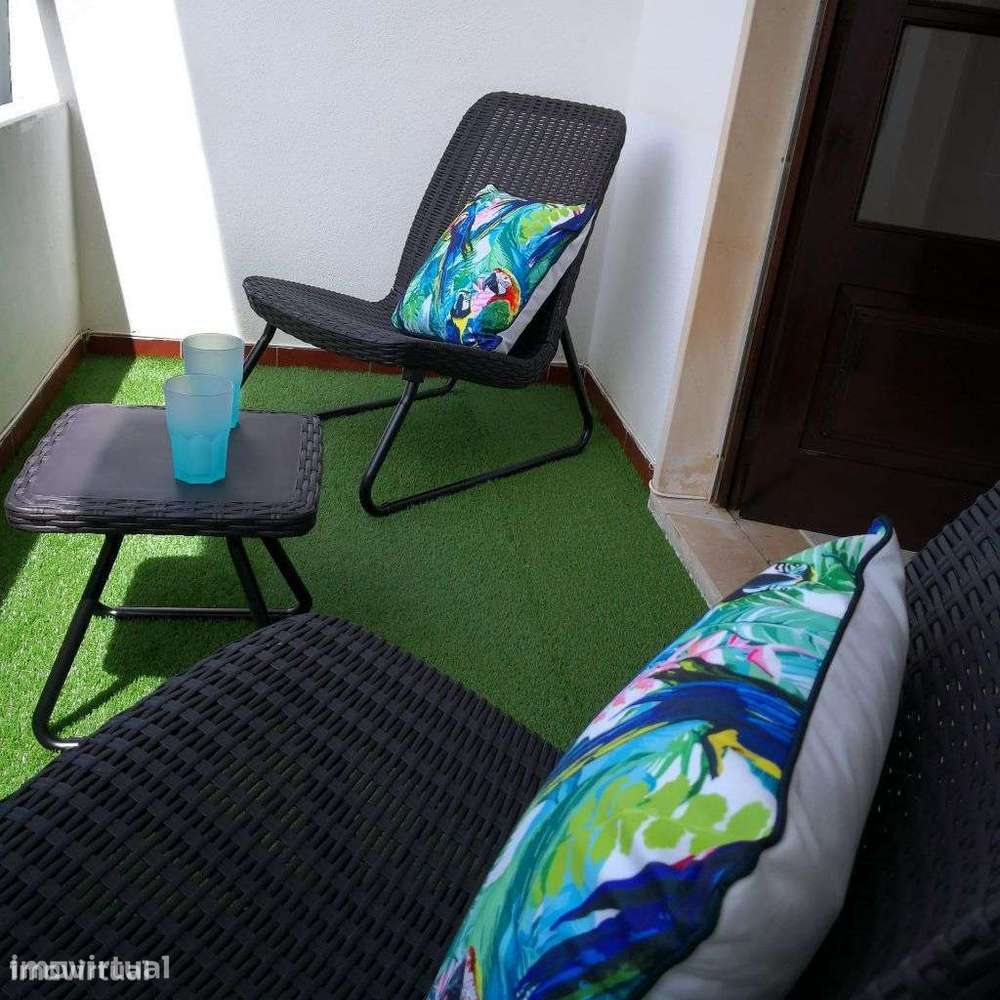 Apartamento T2 com garagem e elevador para arrendamento anual - Grande imagem: 3/7