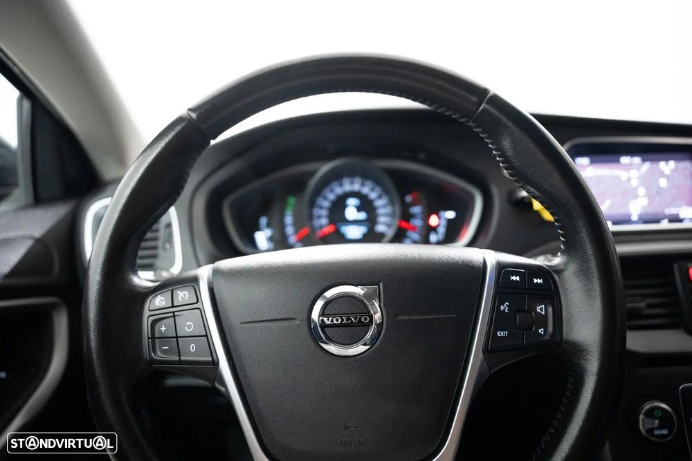 Volvo V40 Cross Country 2.0 D2 Momentum Geartronic - 14
