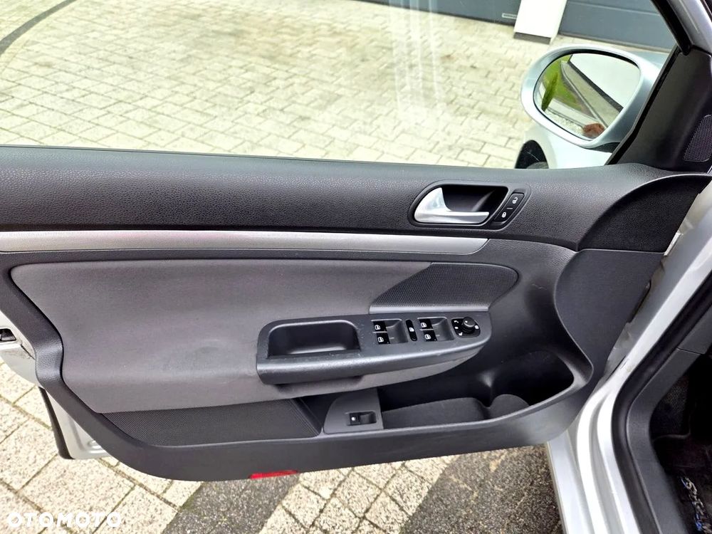 Volkswagen Golf - 30