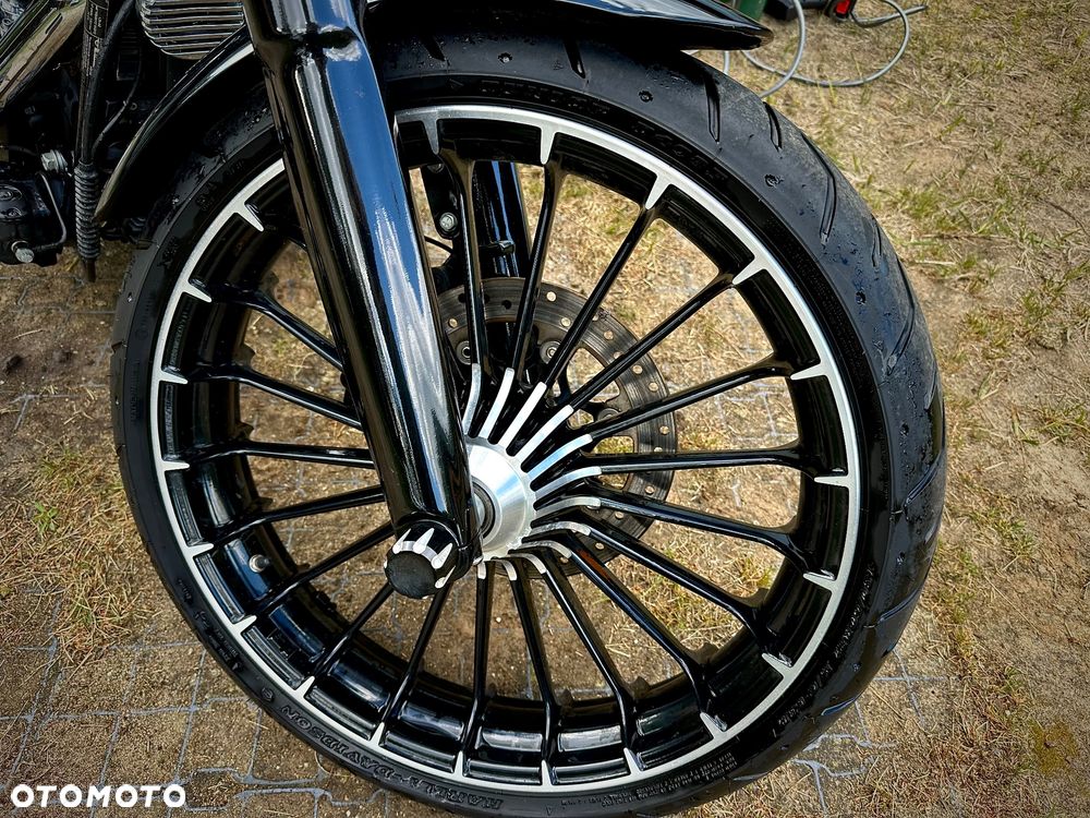 Harley-Davidson FXSB Breakout - 17