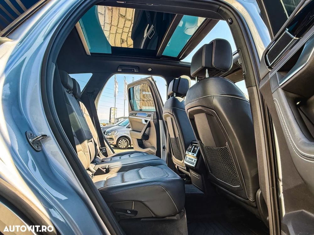 Volkswagen Touareg V6 TDI R-Style - 25