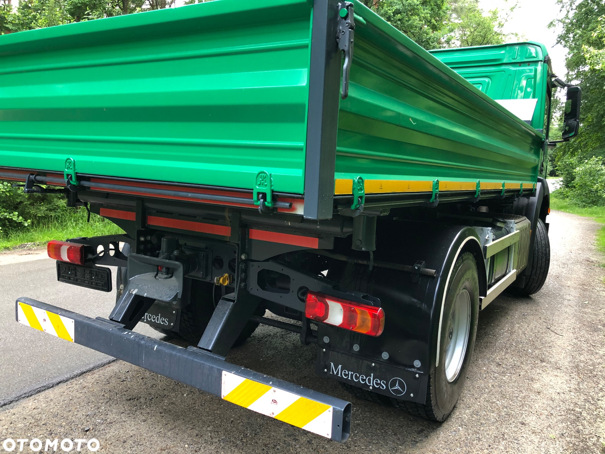 Mercedes-Benz Arocs 4x2 - 4