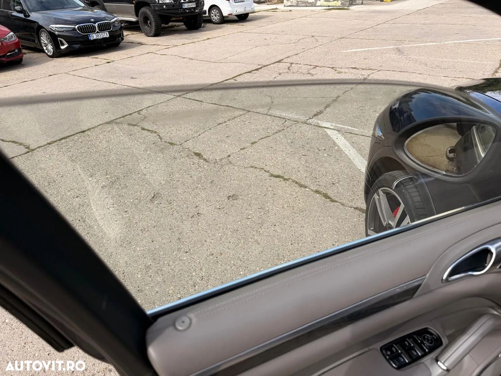 Porsche Cayenne 3.0 L V6 - 27