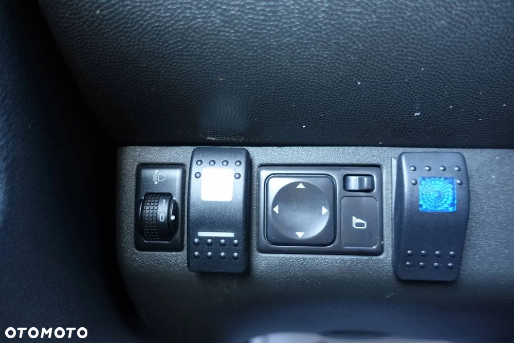 Nissan Navara 2.5 D FE Long - 22