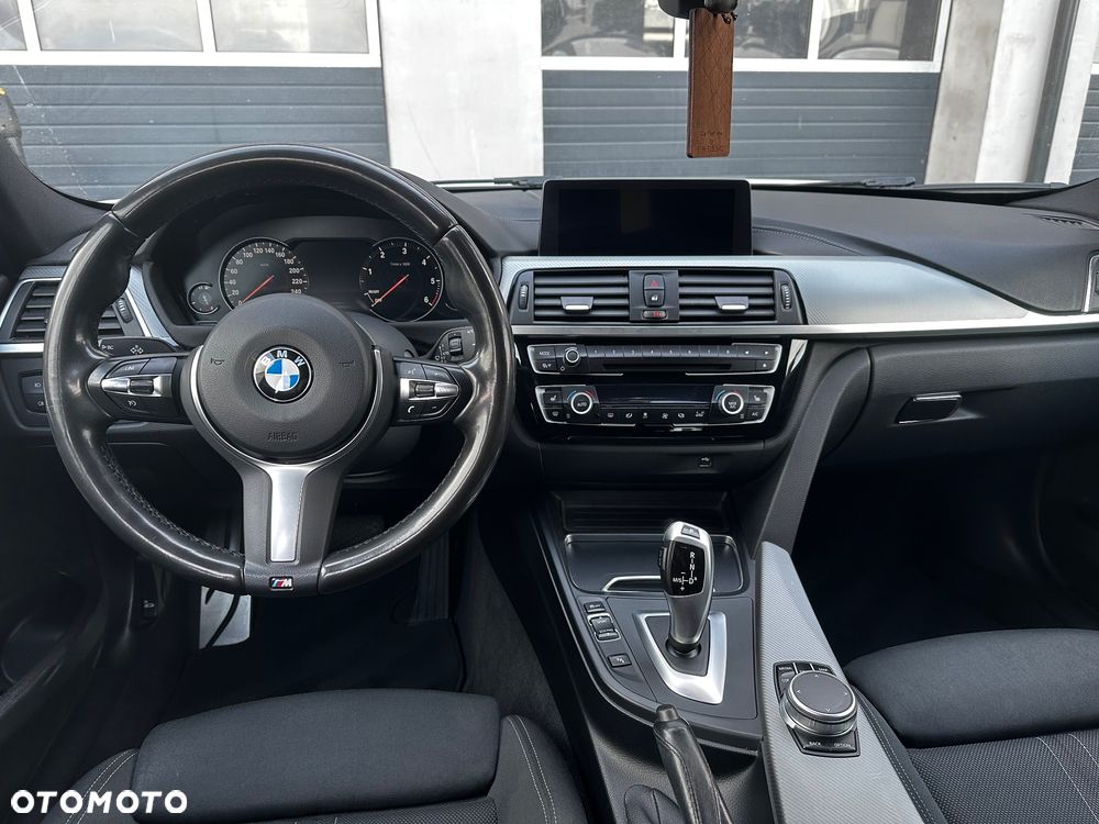 BMW Seria 3 320d M Sport Shadow - 11