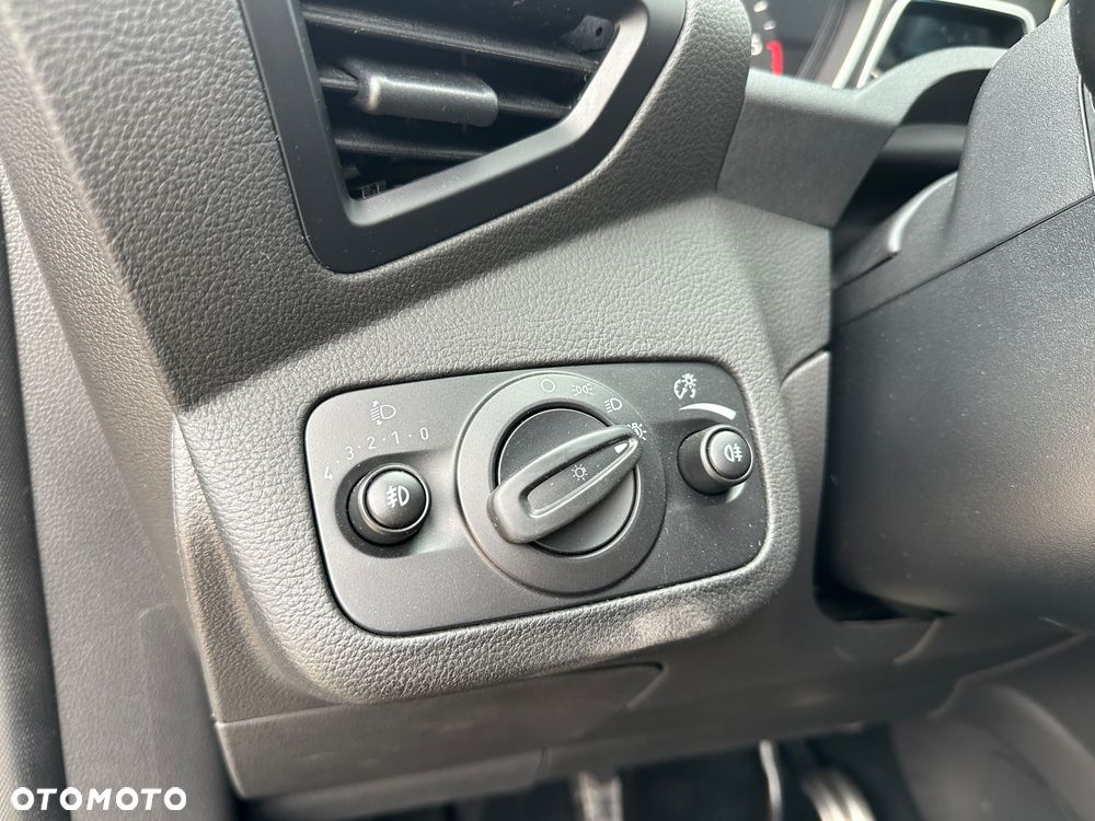 Ford Kuga 2.0 TDCi FWD ST-Line - 23