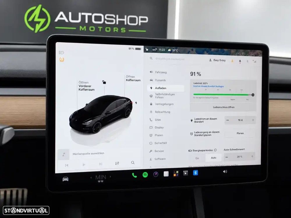 Tesla Model 3 - 7