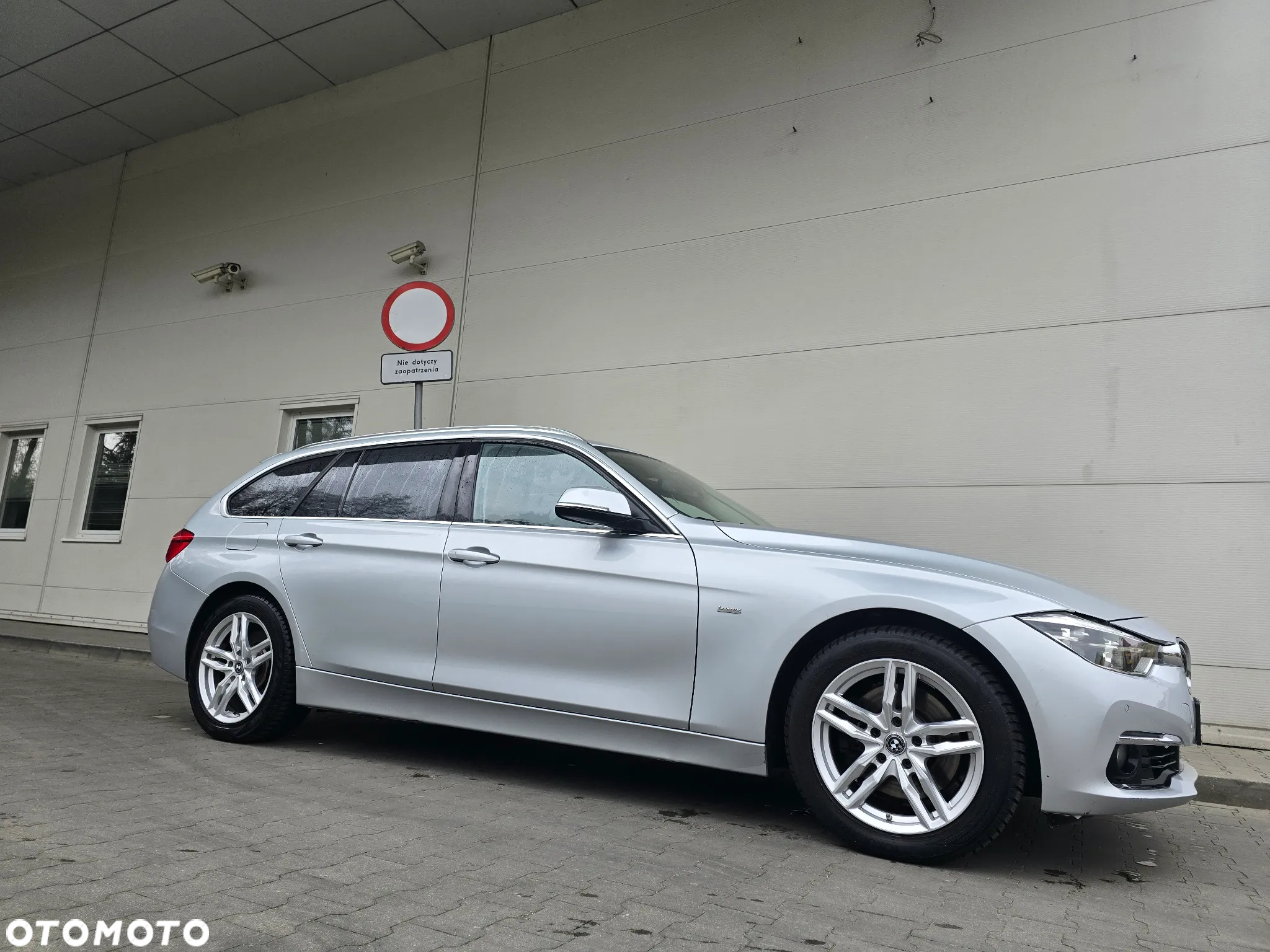 BMW Seria 3 330d Touring xDrive Luxury Line - 6