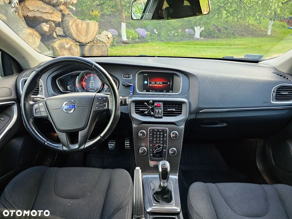Volvo V40 D4 Kinetic - 11