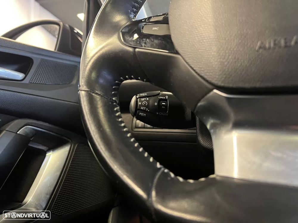 Peugeot 308 SW 1.6 BlueHDi Allure - 27