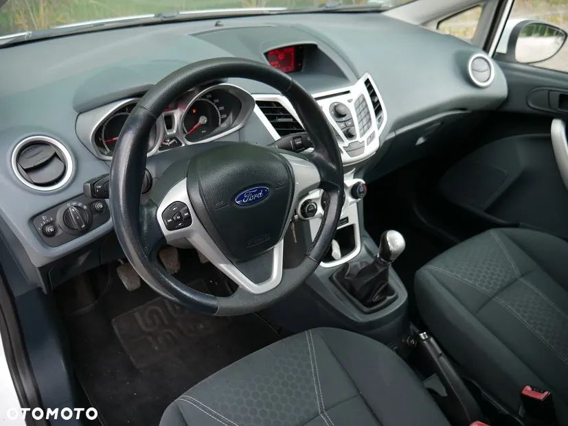 Ford Fiesta 1.25 Titanium - 11