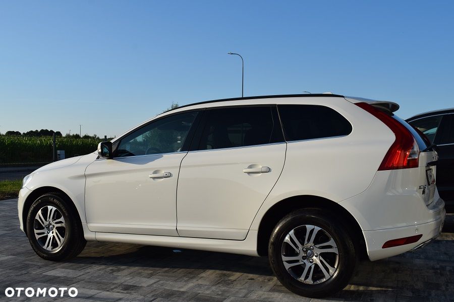 Volvo XC 60 D4 Geartronic Summum - 4