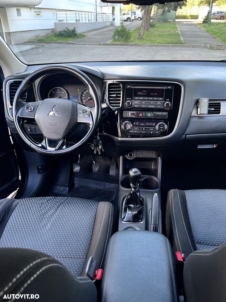 Mitsubishi Outlander 2.2 DI-D AS&G 6MT 4WD Invite A01 - 7