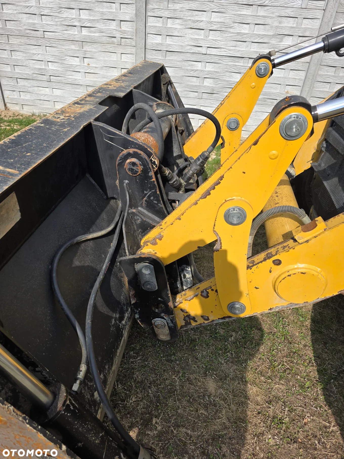 JCB - 6