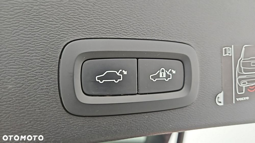 Volvo XC 40 T5 Plug-In Hybrid R-Design - 23